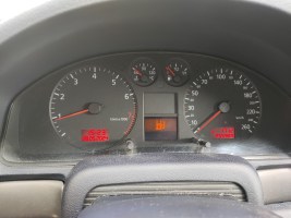 Audi A4 benzine bj 2000 (9)